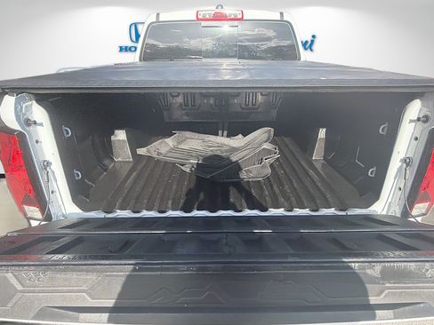 Used 2024 Chevrolet Colorado LT w/ LT Convenience Package image 27