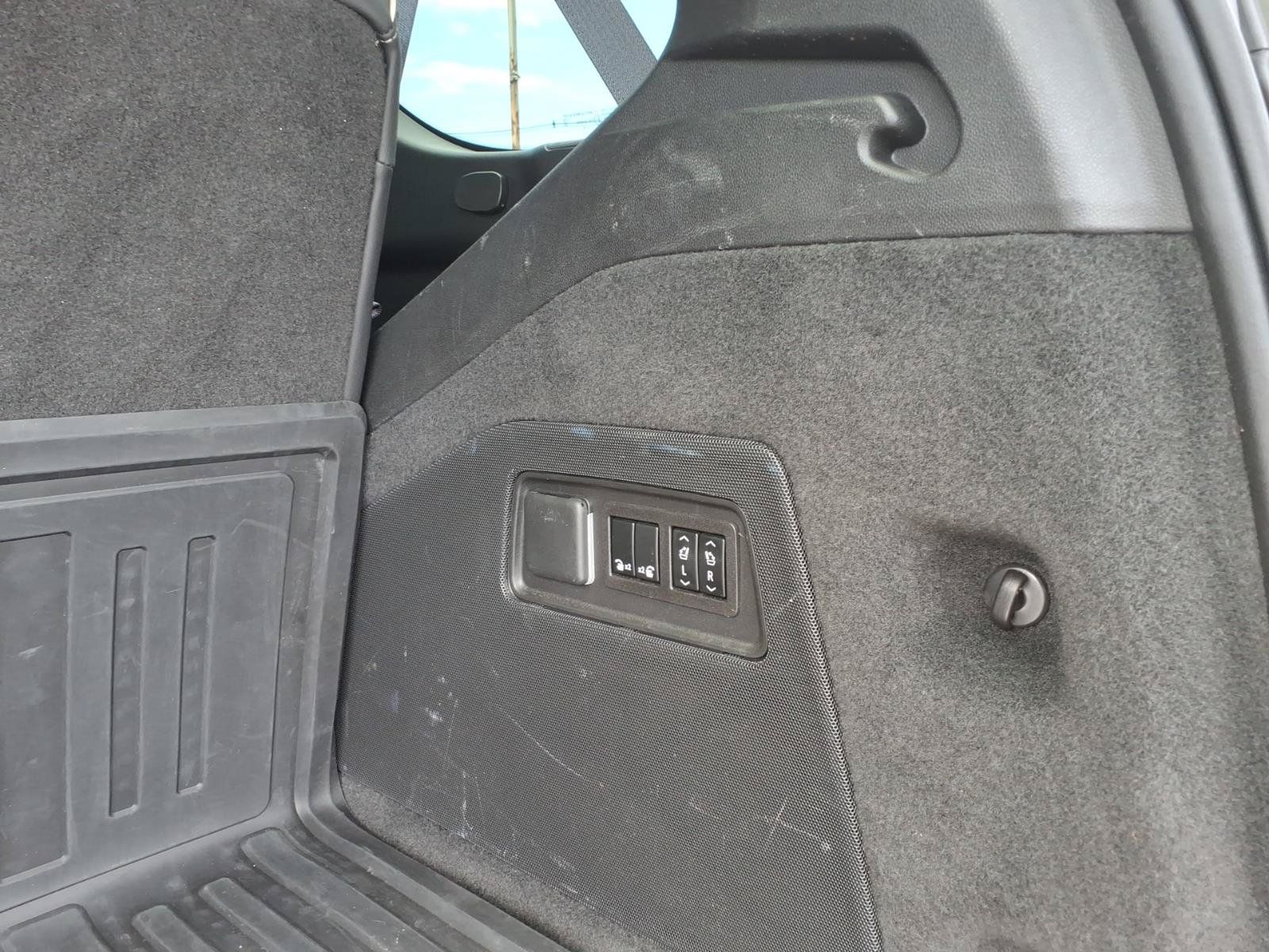 Certified 2023 Cadillac Escalade Premium Luxury w/ LPO, Floor Liner Package AWD/4WD image 13