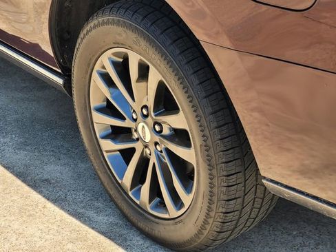 Used 2021 Ford Expedition Max Limited image 7