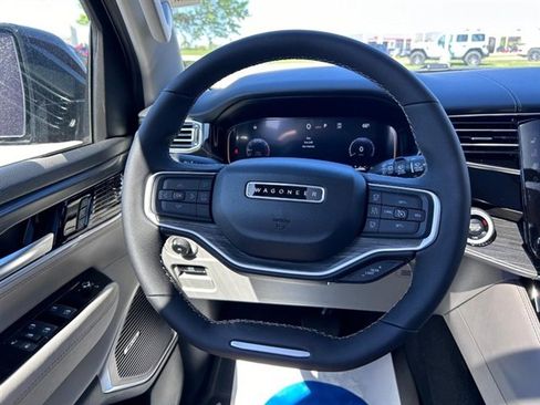 Used 2024 Jeep Wagoneer Series II w/ Convenience Group I image 16