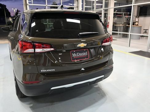 Used 2023 Chevrolet Equinox LT image 6