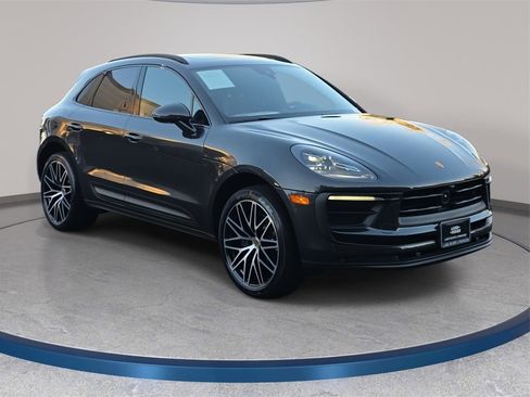 Used 2023 Porsche Macan image 4
