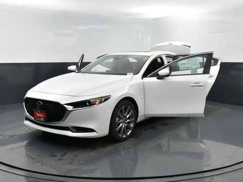 New 2026 MAZDA MAZDA3 2.5 S Sedan w/ Preferred Pkg image 34
