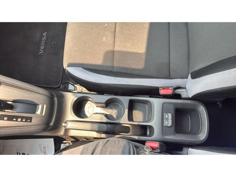 Used 2025 Nissan Versa S FWD image 16