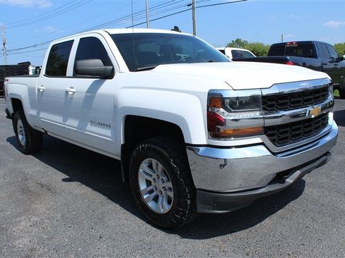 Used 2018 Chevrolet Silverado 1500 LT w/ Max Trailering Package AWD/4WD image 10