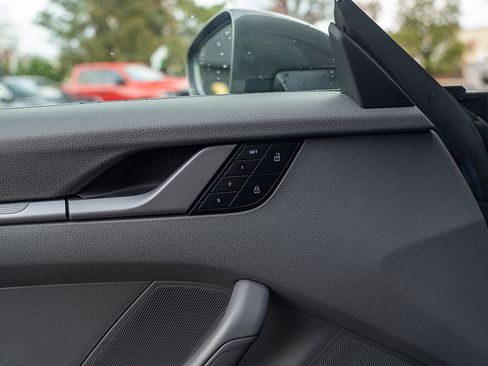 Certified 2022 Porsche 911 Carrera image 17