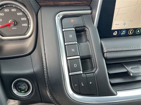 Used 2021 Chevrolet Suburban High Country image 21