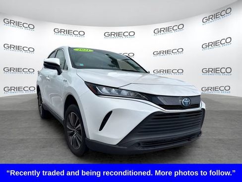 Used 2021 Toyota Venza LE AWD/4WD image 1