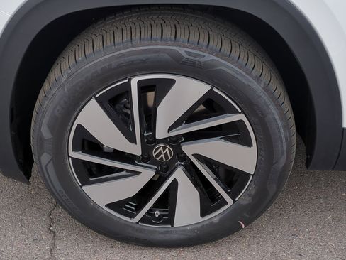 New 2026 Volkswagen Atlas SEL image 19