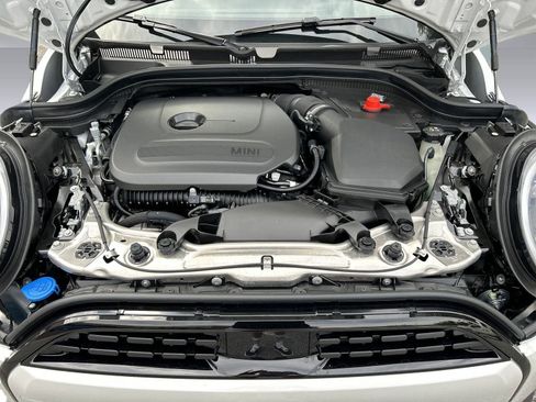 Certified 2025 MINI Cooper 2-Door Hardtop image 33