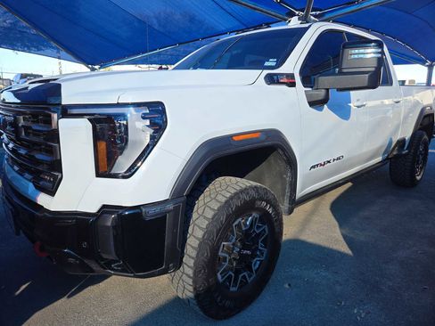 Certified 2024 GMC Sierra 2500 AT4X image 1