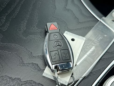 Used 2018 Mercedes-Benz GLC 300 GLC 300 4WD image 23