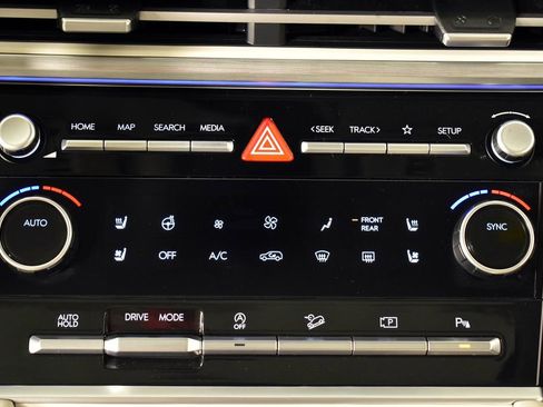 Used 2024 Hyundai Santa Fe Calligraphy image 48