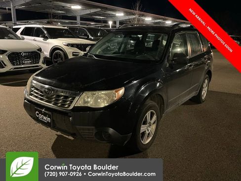 Used 2011 Subaru Forester 2.5X w/ Alloy Wheel Value Pkg image 2