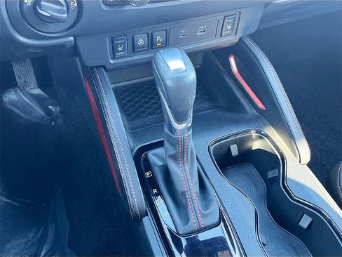 Used 2023 Nissan Frontier PRO-4X w/ Pro-4X Premium Package image 17