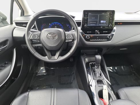 Used 2022 Toyota Corolla LE w/ Premium Interior Package FWD image 15