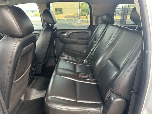 Used 2010 Chevrolet Suburban 2500 w/ Skid Plate Package image 16