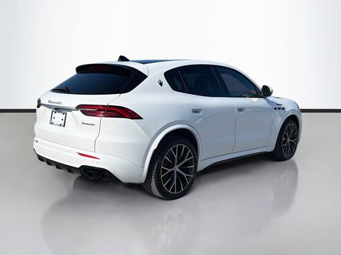 Used 2023 Maserati Grecale Modena AWD/4WD image 5