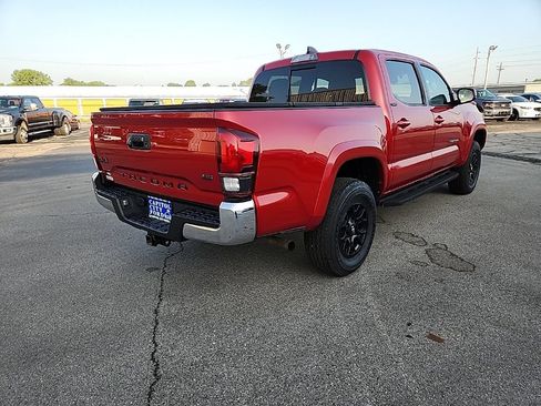 Used 2022 Toyota Tacoma SR5 AWD/4WD image 5