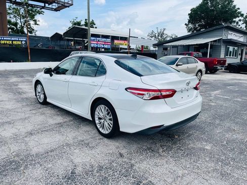 Used 2019 Toyota Camry XLE FWD image 6