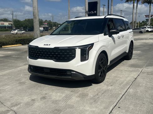 New 2026 Kia Carnival SX FWD image 2
