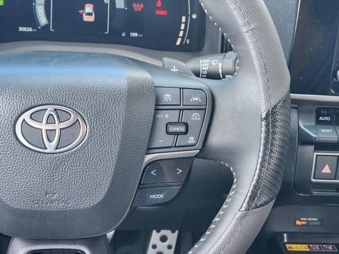 Used 2025 Toyota Camry SE w/ Convenience Package FWD image 29