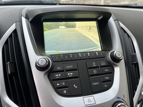 Used 2017 GMC Terrain SLE image 12