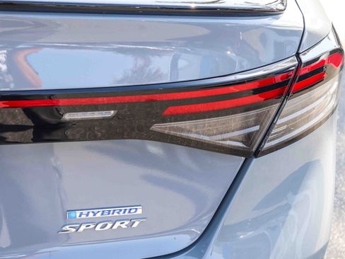 Used 2024 Honda Accord Sport image 9