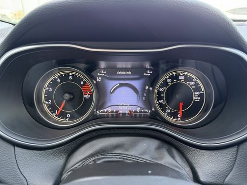 Used 2023 Jeep Cherokee Altitude Lux w/ Mopar Interior Package image 19