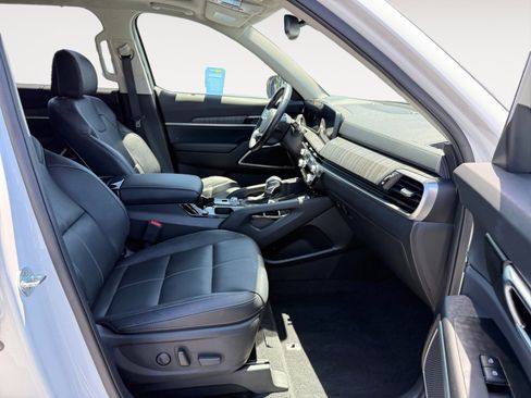 Used 2023 Kia Telluride EX AWD/4WD image 19