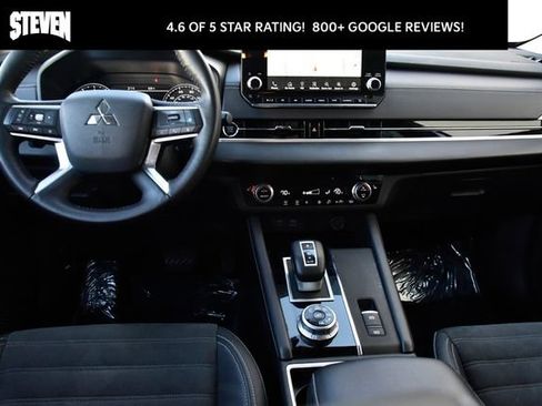 Used 2023 Mitsubishi Outlander SE image 17