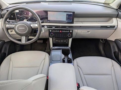 New 2025 Hyundai Tucson Limited image 15