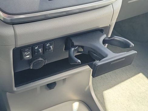 Used 2017 Toyota Sienna XLE w/ XLE Navigation Package AWD/4WD image 26