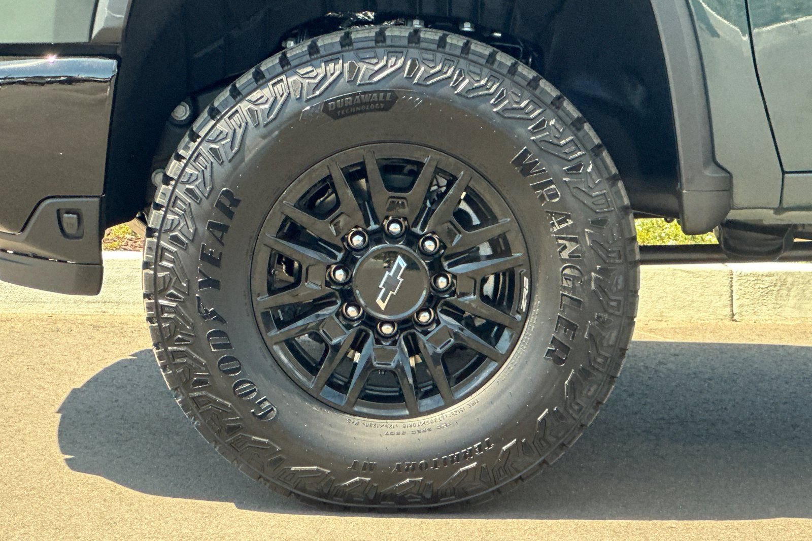 New 2026 Chevrolet Silverado 2500 ZR2 w/ LPO, Dark Essentials Package AWD/4WD image 25