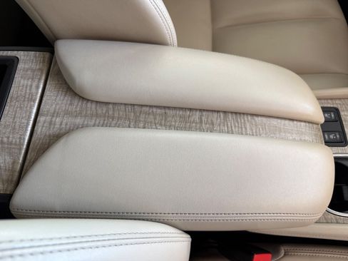 Used 2020 Nissan Murano SV w/ Premium Package FWD image 36