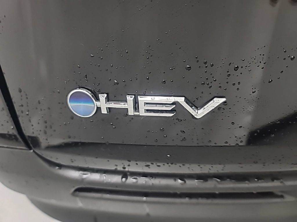 Used 2025 Toyota Sienna LE FWD image 12