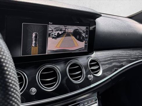 Used 2017 Mercedes-Benz E 300 image 14