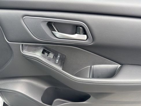 New 2026 Nissan Rogue SV FWD image 17