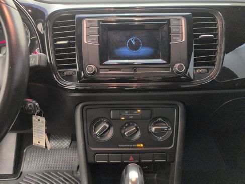 Used 2017 Volkswagen Beetle 1.8T S image 27