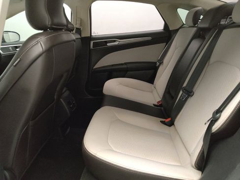 Used 2019 Ford Fusion SE w/ Equipment Group 151A image 18