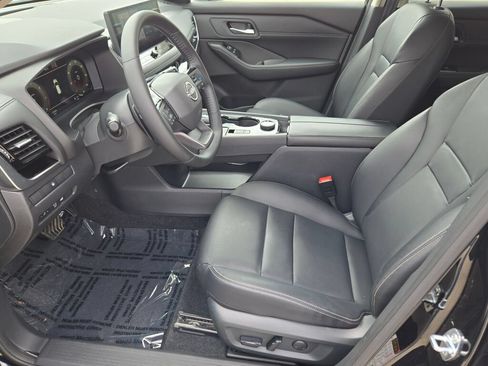 Used 2026 Nissan Rogue SL AWD/4WD image 18