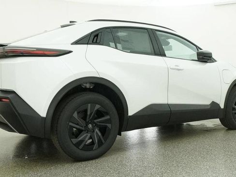 Used 2026 Toyota C-HR AWD/4WD image 16