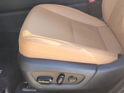 Used 2025 Lexus NX 250 FWD w/ Premium Package image 28