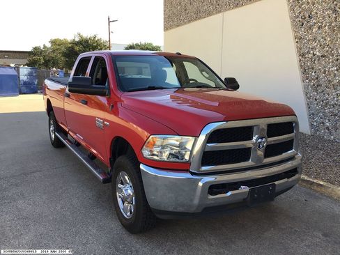 Used 2018 RAM 2500 Tradesman w/ Chrome Appearance Group AWD/4WD image 6