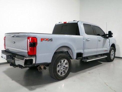 Used 2024 Ford F250 4x4 Crew Cab Lariat w/ FX4 Pkg w/ Chrome Package image 5