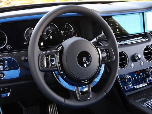 New 2026 Rolls-Royce Cullinan Black Badge image 17