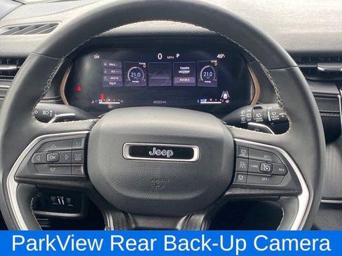 Used 2023 Jeep Grand Cherokee L Laredo image 7