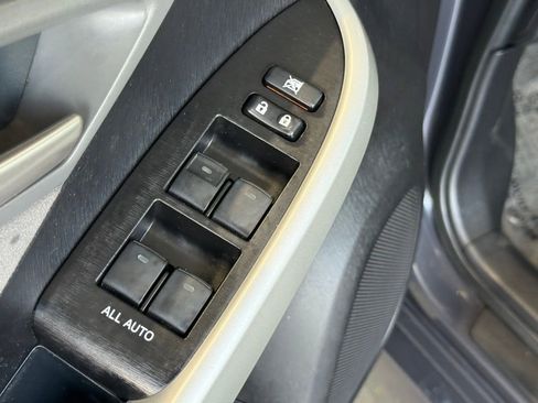 Used 2015 Toyota Prius Two image 17