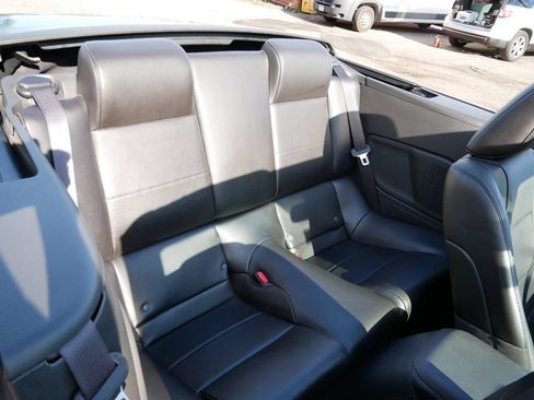 Used 2006 Ford Mustang Premium RWD image 10