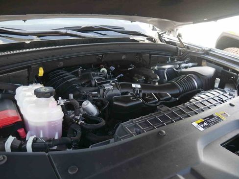 Certified 2025 Jeep Grand Cherokee L Altitude AWD/4WD image 12